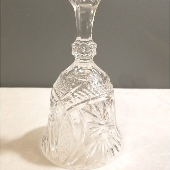 Vintage Etched Flower Crystal Cut Glass Bell Daisy Flower Pattern Collectible - Picture 6 of 7